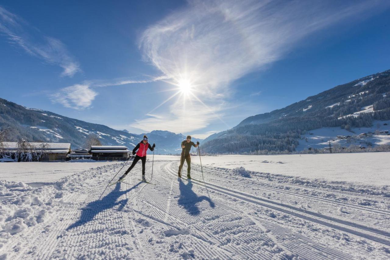 Zillertal Suites Fuegen By Alps Resorts Exterior foto
