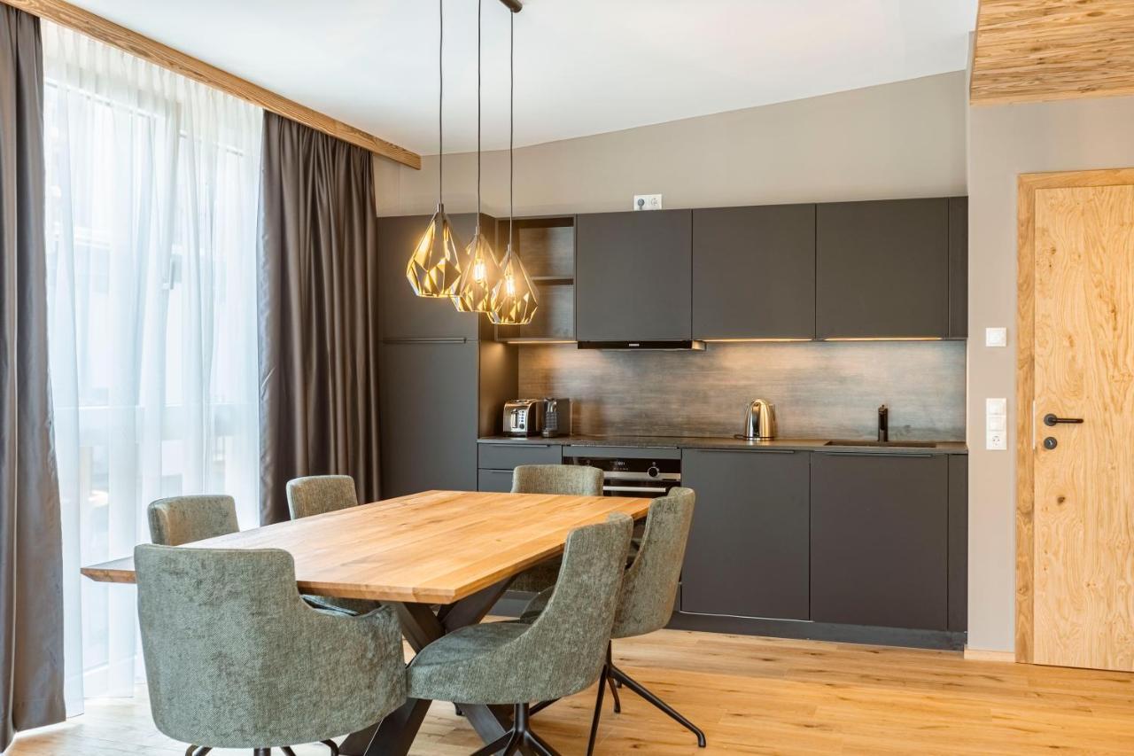 Zillertal Suites Fuegen By Alps Resorts Exterior foto