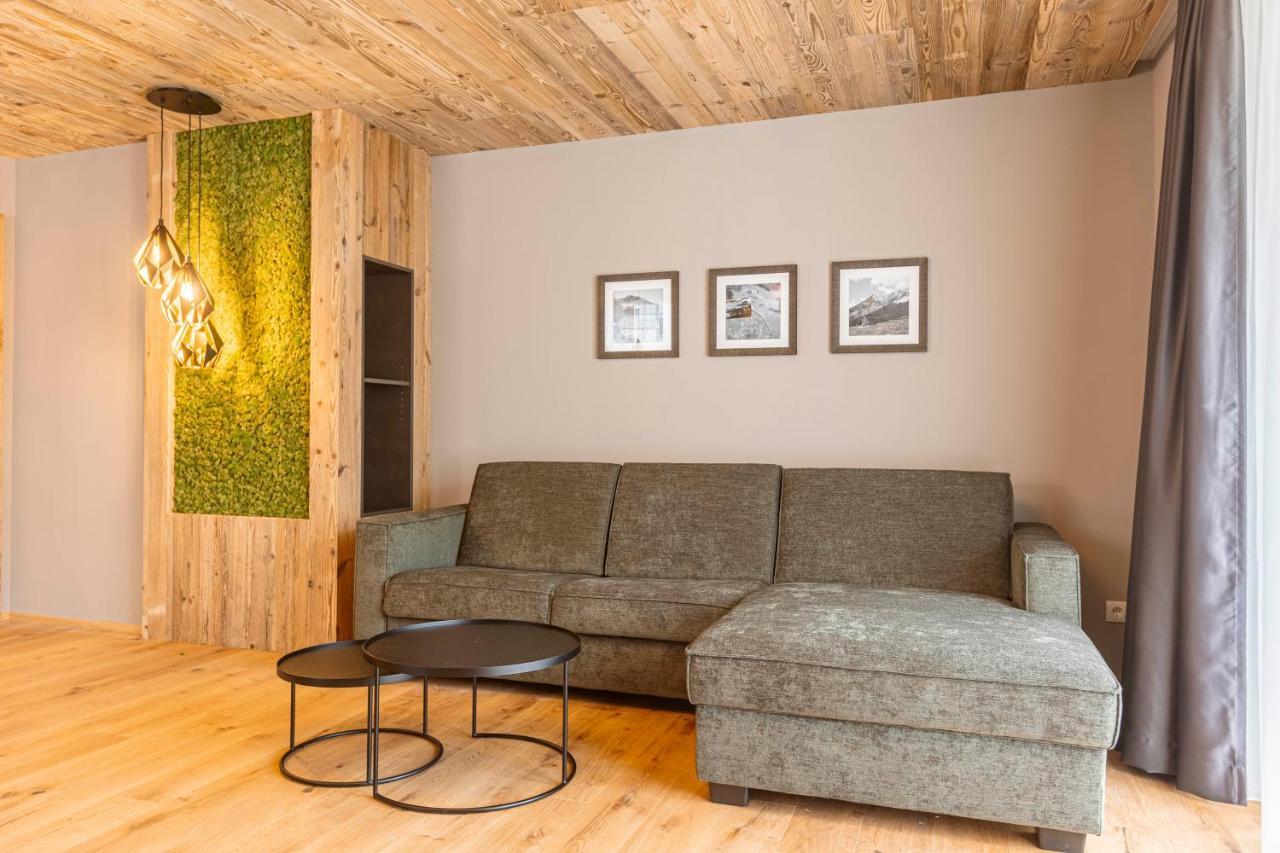 Zillertal Suites Fuegen By Alps Resorts Exterior foto