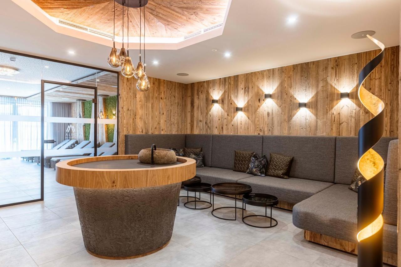 Zillertal Suites Fuegen By Alps Resorts Exterior foto